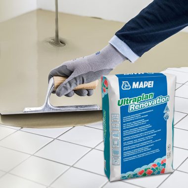 MAPEI Ultraplan Renovation samonivelizačná cementová malta na vyrovnanie podláh